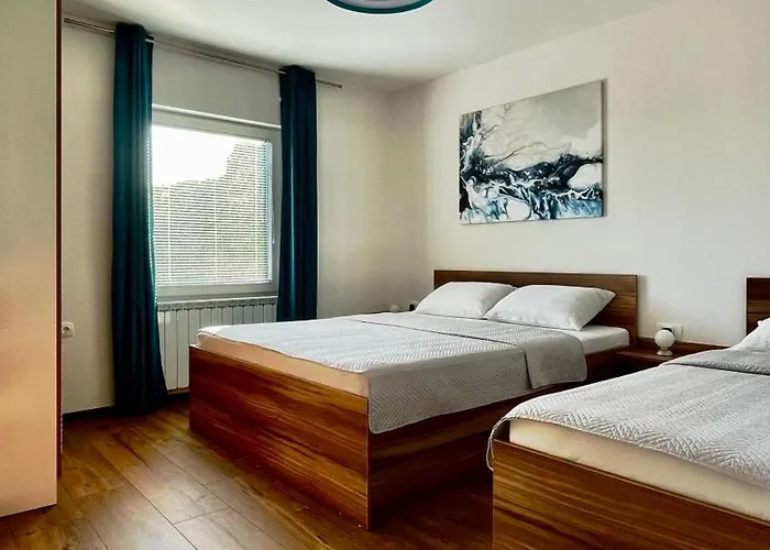 Relax アパート ポルトローシュ