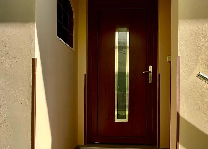 アパート Relax ポルトローシュ